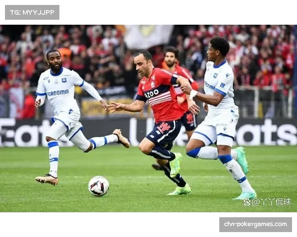 欧塞尔3-4不敌里尔,主场虽败犹荣展现进攻火力。 欧塞尔3-4不敌里尔,主场虽败犹荣展现进攻火力。